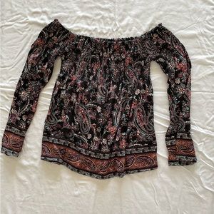 Xhilaration Black Floral Off-the-Shoulder Stretchable Top (Size Small)